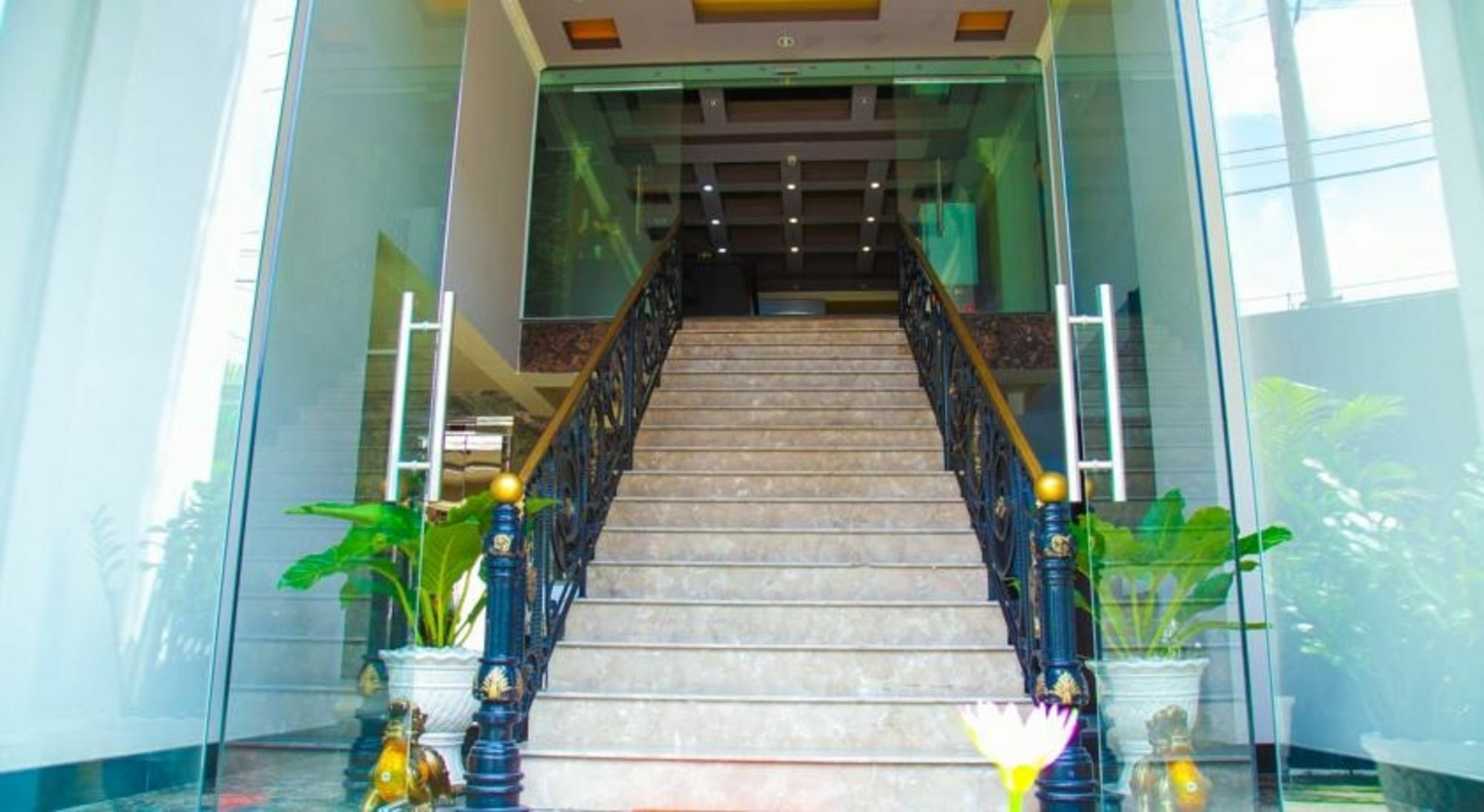 Eden Roc Hotel Ho Chi Minh City Exterior photo